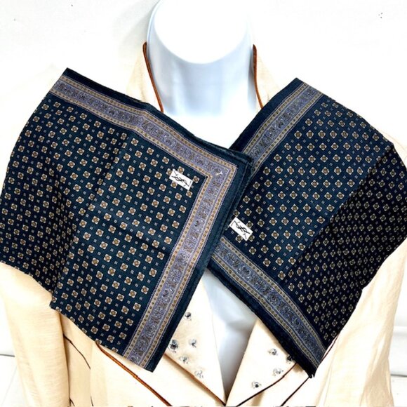 New  Set of 2 Yvest Saint Laurent Mens handkerchief 18" Blue Gray little red (88 - Picture 3 of 12